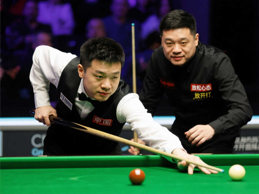 赵心童与英国女友恋情曝光,奖金有限仍感恩丁俊晖 赵心童与英国女友恋情曝光,奖金有限仍感恩丁俊晖